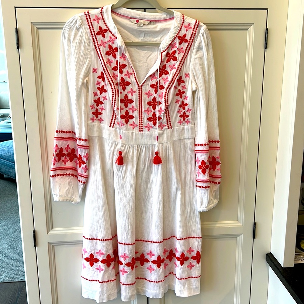 Boden white and floral dress. Size 2 R. 2R. Worn once. Excellent condition.